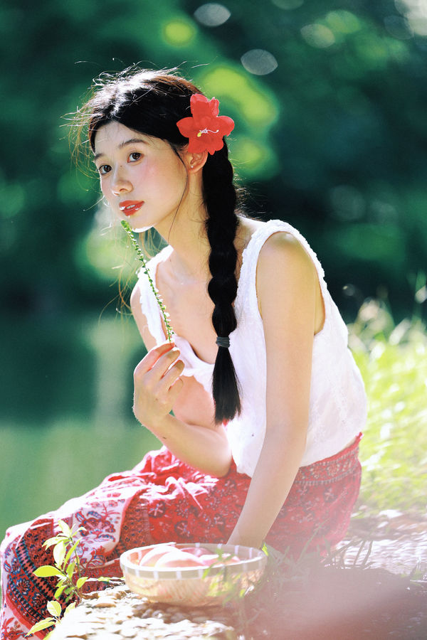 林间白裙少女感